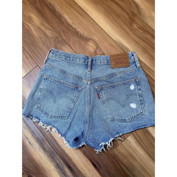 Levi’s 501 Premium Cut Off Denim Shorts 28 Distressed Light Wash - Picture 2 of 10